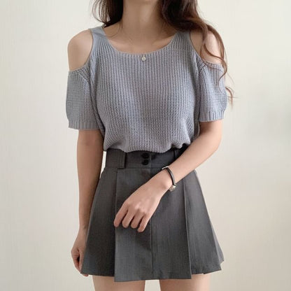 Short Sleeve Cold Shoulder Solid Knit Top