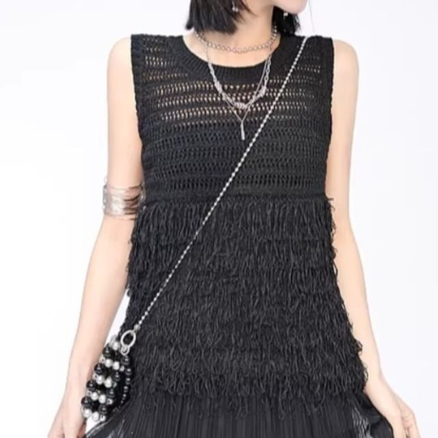Fluffy Panel Crew Neck Sleeveless Knit Top