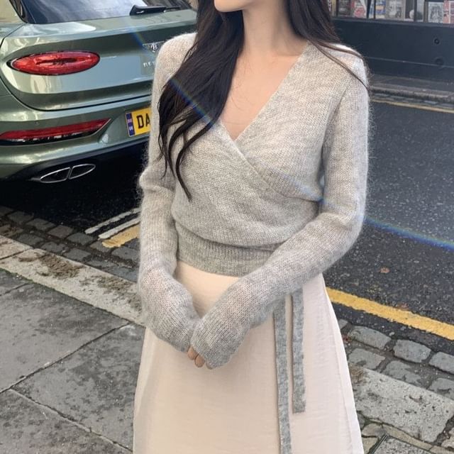Long Sleeve V-Neck Solid Wrap Knit Top