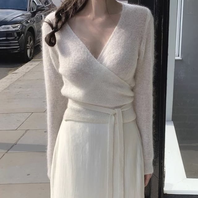 Long Sleeve V-Neck Solid Wrap Knit Top