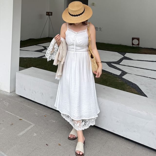 [XL-4XL] Spaghetti Strap V-Neck Lace Maxi A-Line Dress