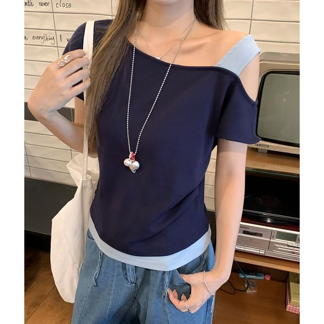 Color-Block Fitted Tee with Short Sleeves