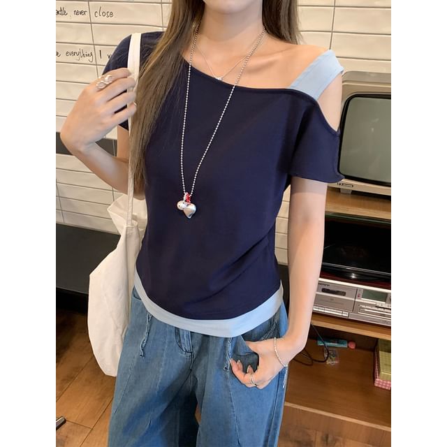 Color-Block Fitted Tee with Short Sleeves