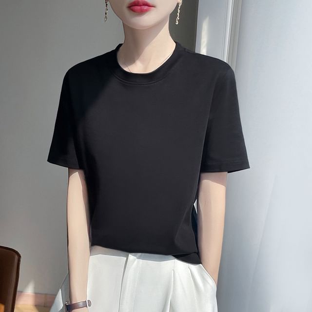 Short-Sleeve Crew Neck Tee