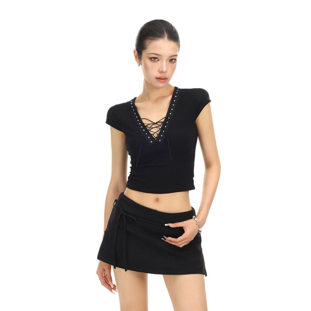 Short-Sleeve V-Neck Plain Lace Up Crop T-Shirt