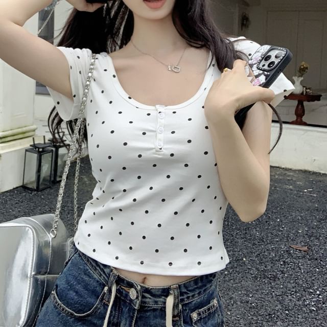 Polka Dot Scoop Neck Cropped Tee