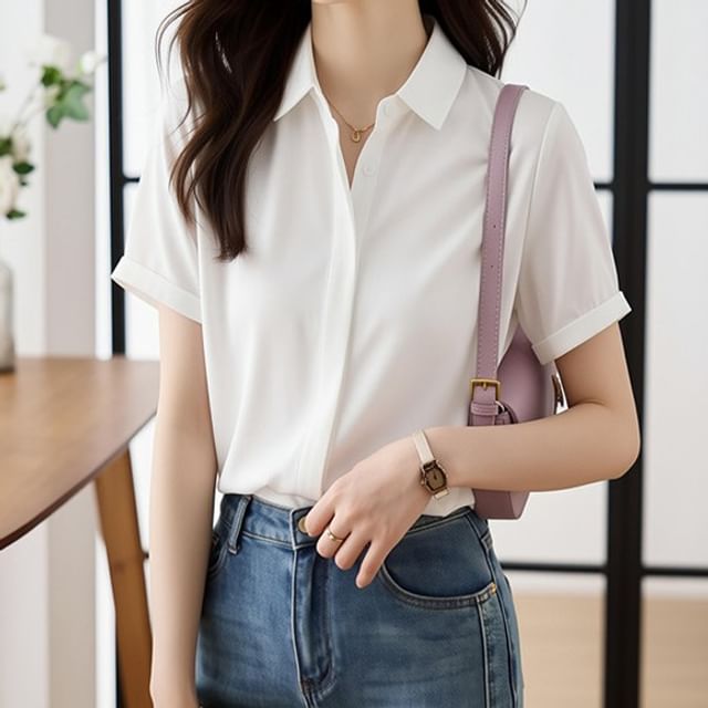 Collared Short Sleeve Button Down Shirt