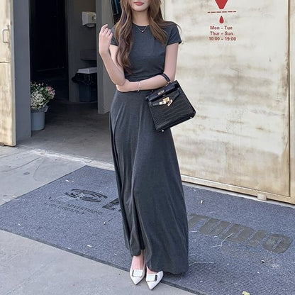 Set: Short Sleeve Crew Neck Plain T-Shirt + High Waist Maxi A-Line Skirt