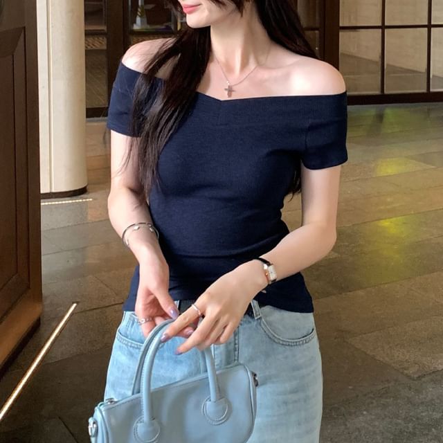 Off Shoulder Short Sleeve Crop Top