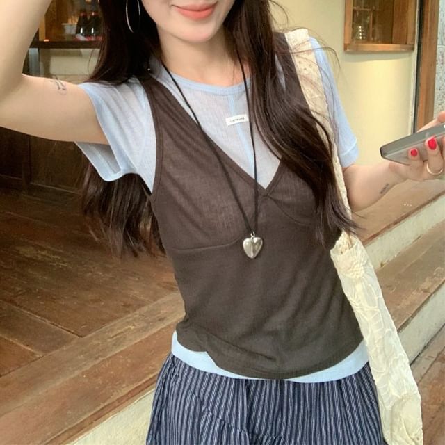 Short Sleeve Round Neck Plain T-Shirt / V-Neck Plain Tank Top / High Waist Midi A-Line Skirt / Set