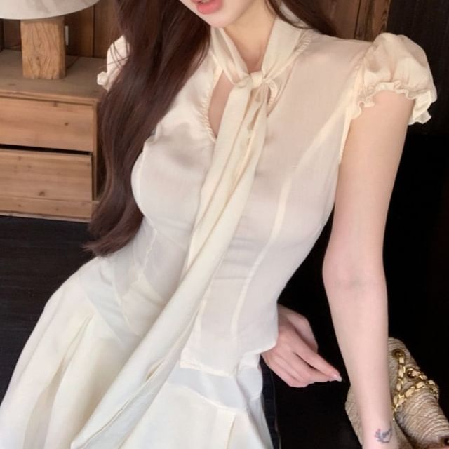 Cap Sleeve Tie Neck Plain Blouse / High Waist Panel Mini A-Line Skirt
