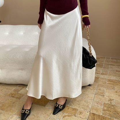Mid Rise Plain Maxi A-Line Skirt