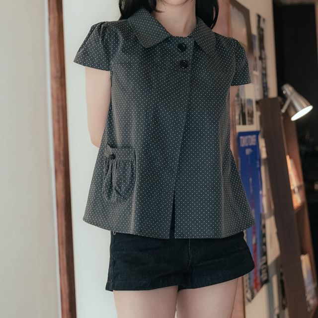 Short-Sleeve Collared Micro Dot Button-Up Slit Blouse