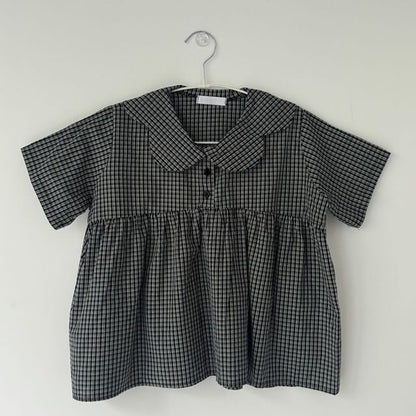 Short-Sleeve Peter Pan Collar Plaid Blouse