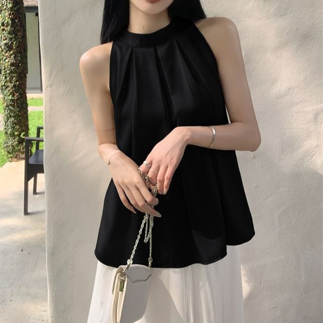 Sleeveless Crewneck Plain Flowy Top