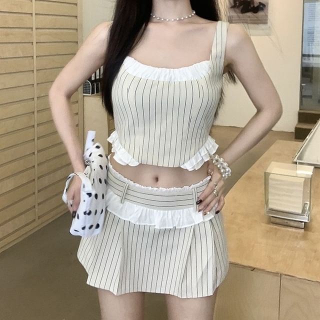 Set: Square Neck Patterned Contrast Frill Trim Crop Tank Top + Mid Rise Pleated Mini A-Line Skirt