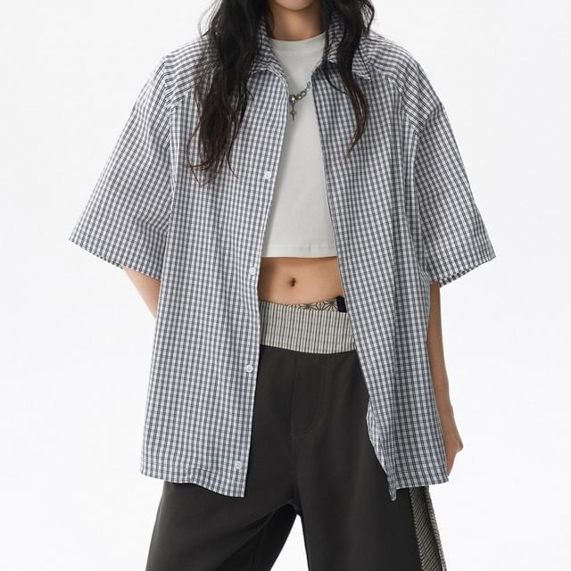 Oversized Plaid Collared Short Sleeve Shirt