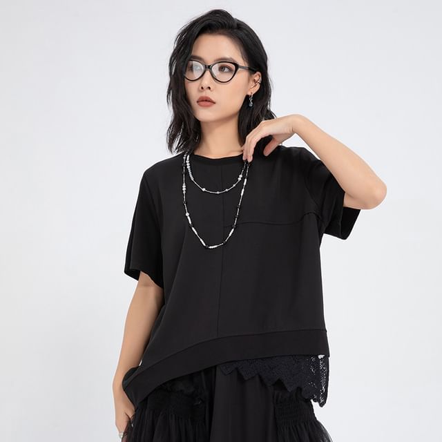 Round Neck Short Sleeve Asymmetric Panel Lace T-Shirt