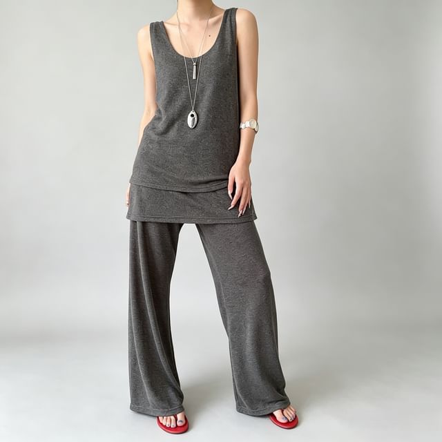 Set: Sleeveless Scoop Neck Knit Top + Flared Mid Rise Pants