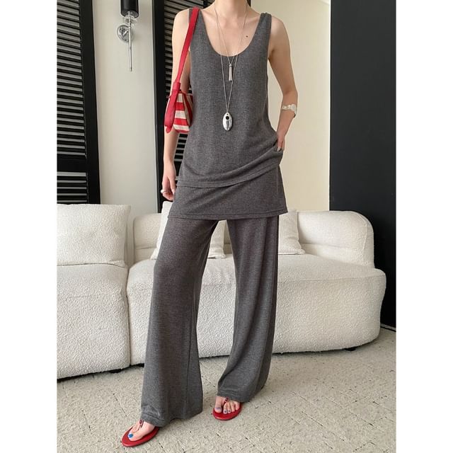 Set: Sleeveless Scoop Neck Knit Top + Flared Mid Rise Pants
