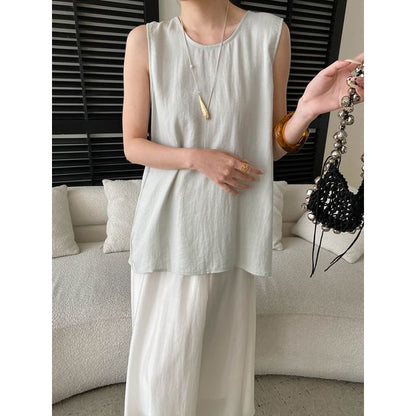 Sleeveless V-Neck Plain Top