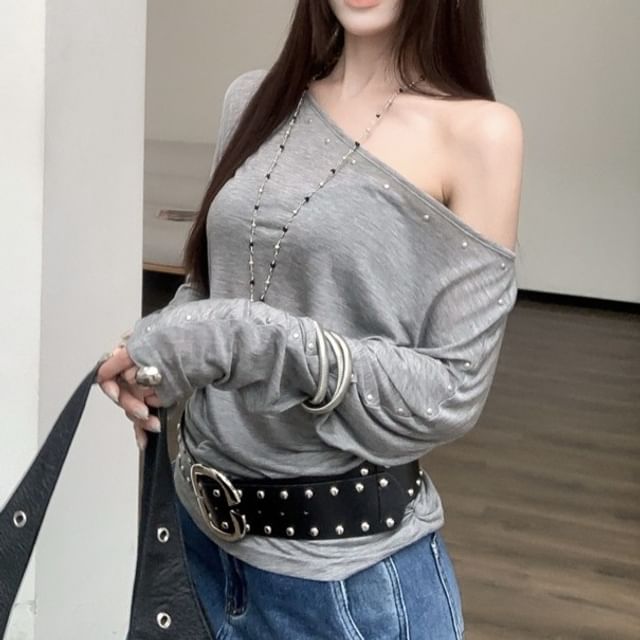Long-Sleeved One-Shoulder Studded Top
