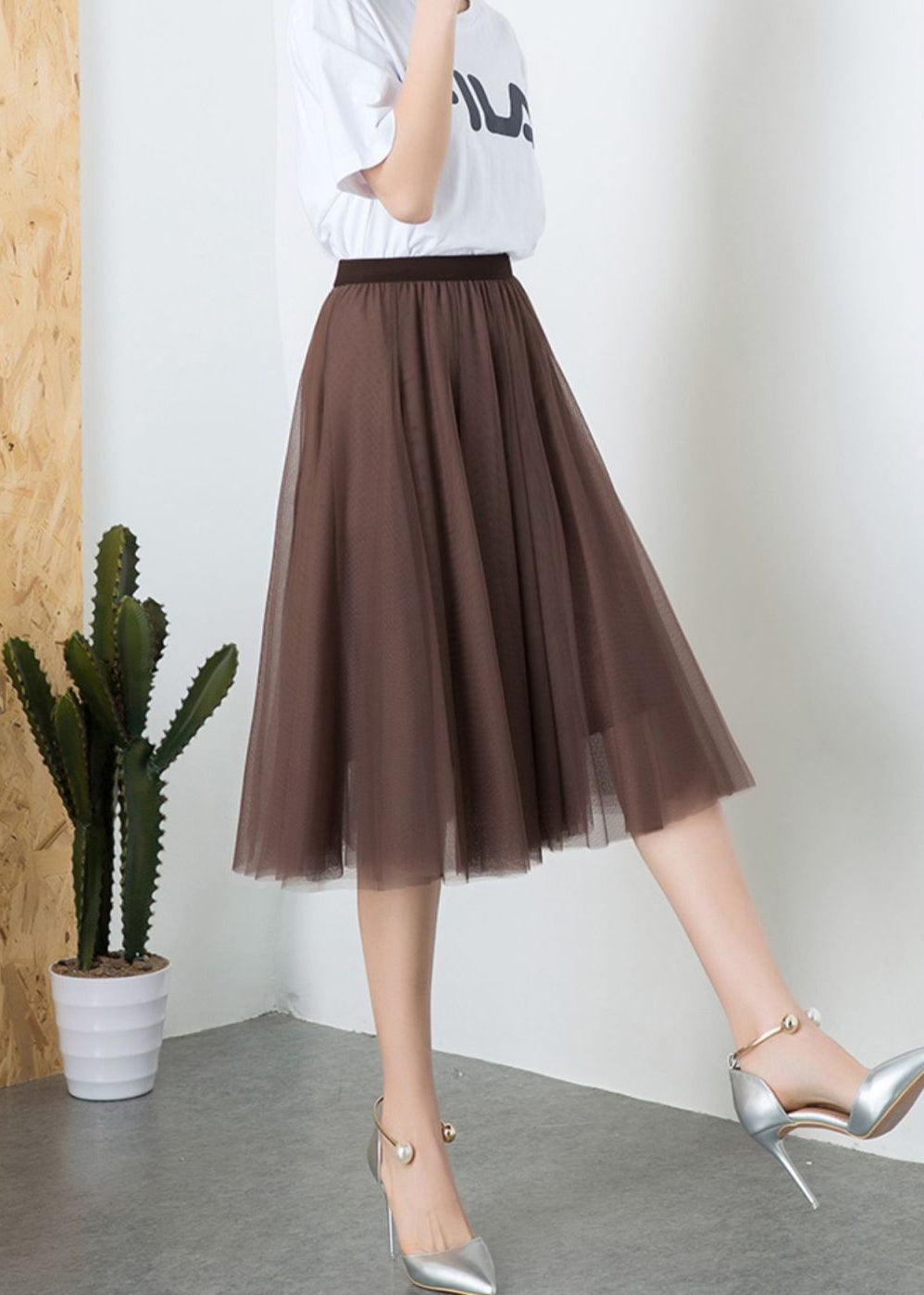 Fashion Brown High Waist Exra Large Hem Tulle Pleated Skirt Spring TT1034