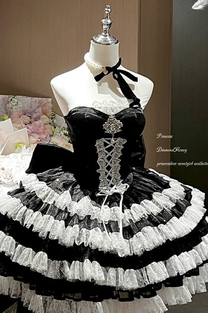 Ebony Off-Shoulder Sleeveless Tiered Bow Lace Princess Gown - Heartbeat at First Sight