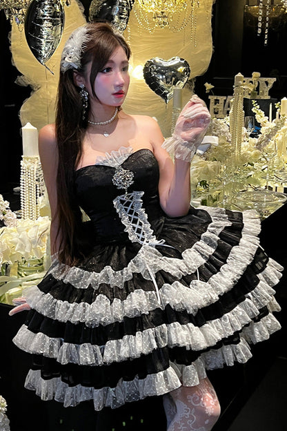 Ebony Off-Shoulder Sleeveless Tiered Bow Lace Princess Gown - Heartbeat at First Sight