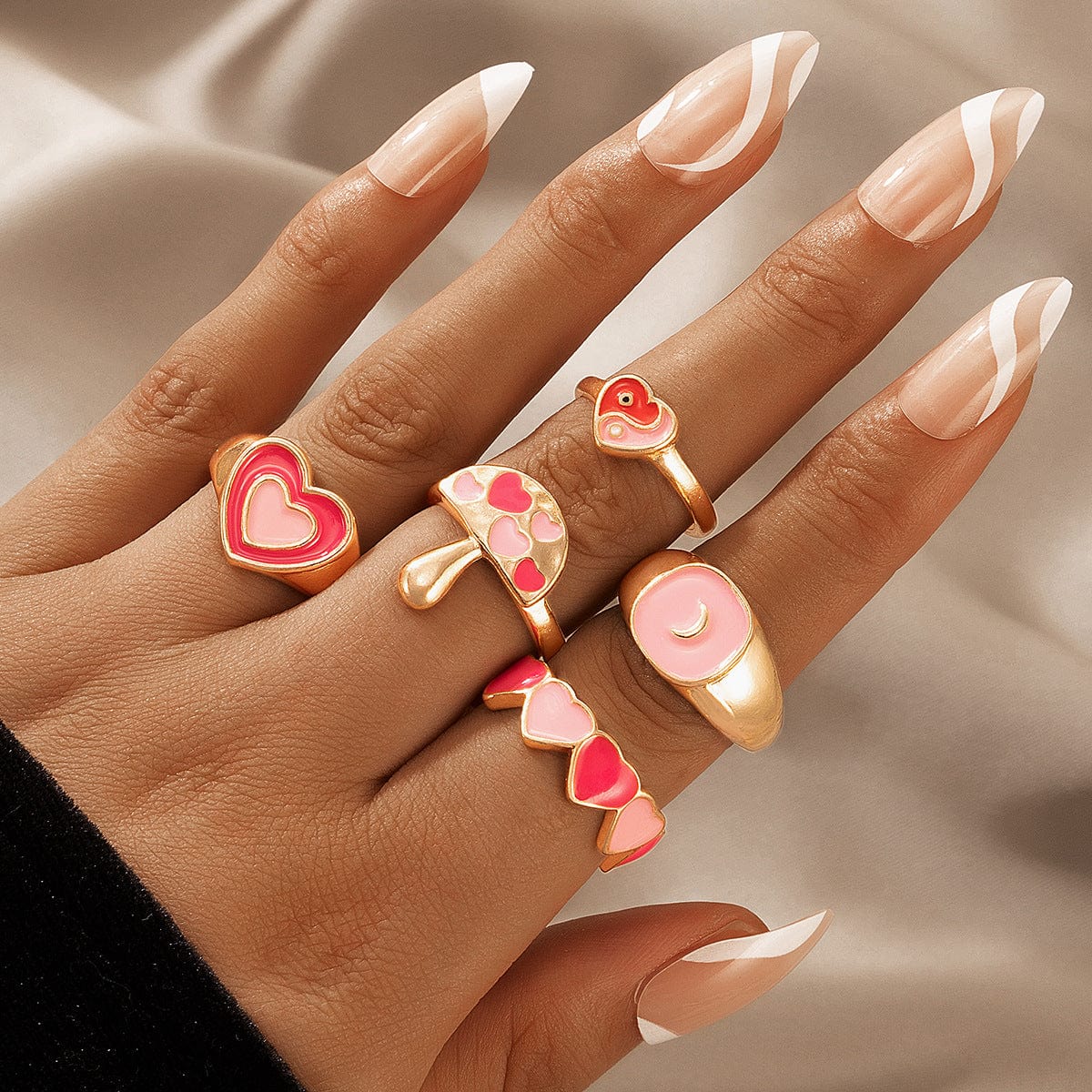 Pink Chic 5 Pieces Heart Ring Set