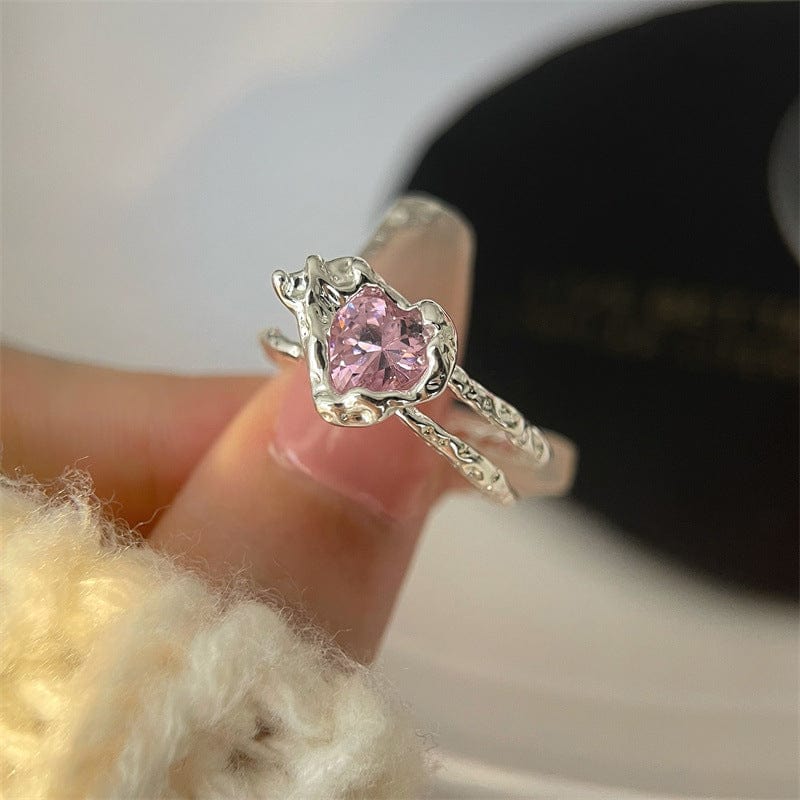 Verstellbarer Ring mit rosa Kristallherz