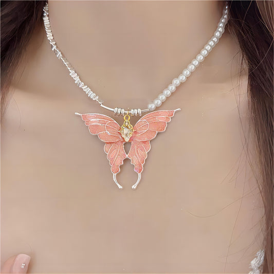 Collier de perles papillon en émail coloré