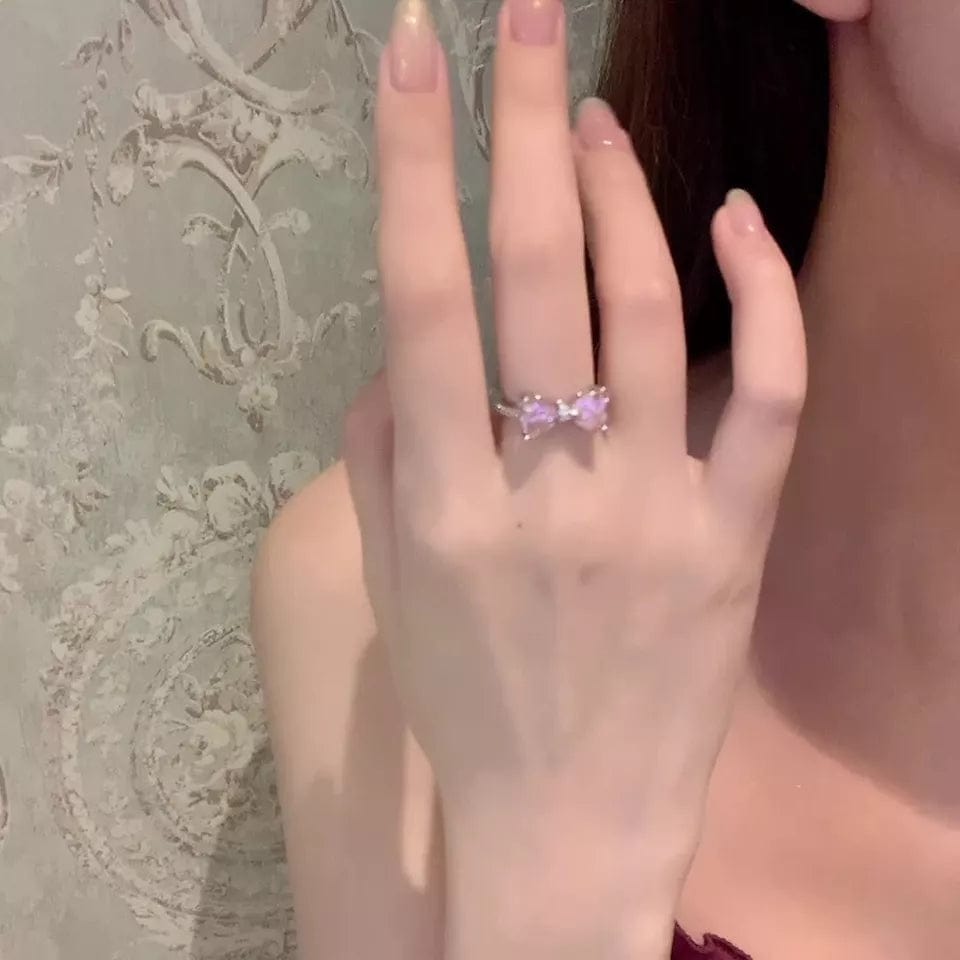 Bague chic en forme de cœur avec nœud papillon en cristal