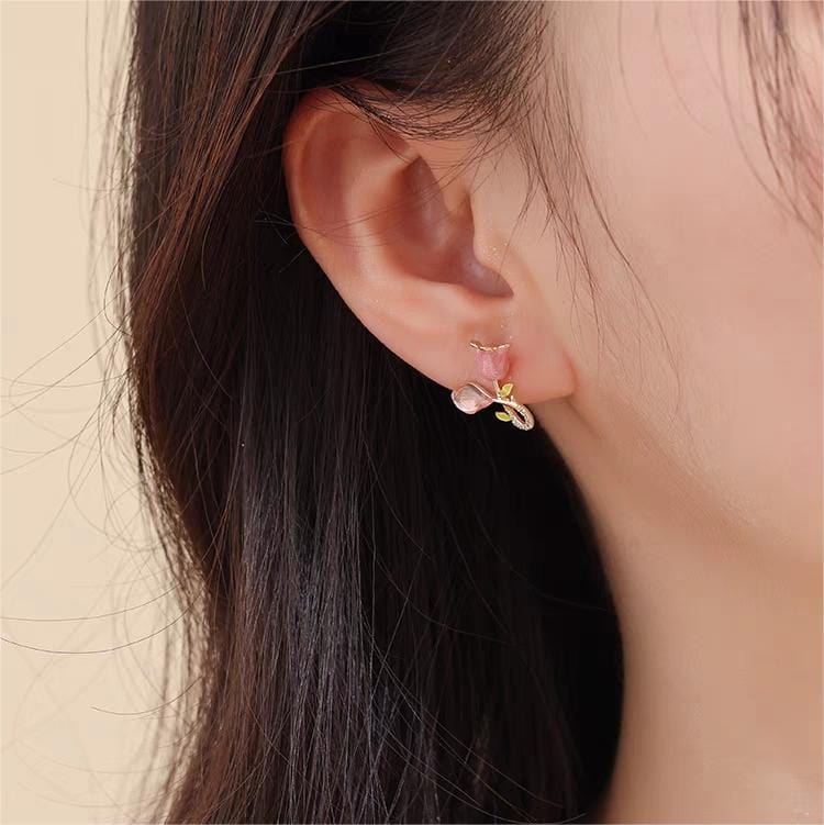 Chic CZ Inlaid Tulip Earrings