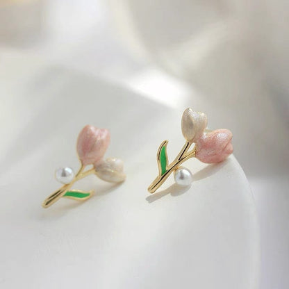 Pearl Charm Tulip Earrings