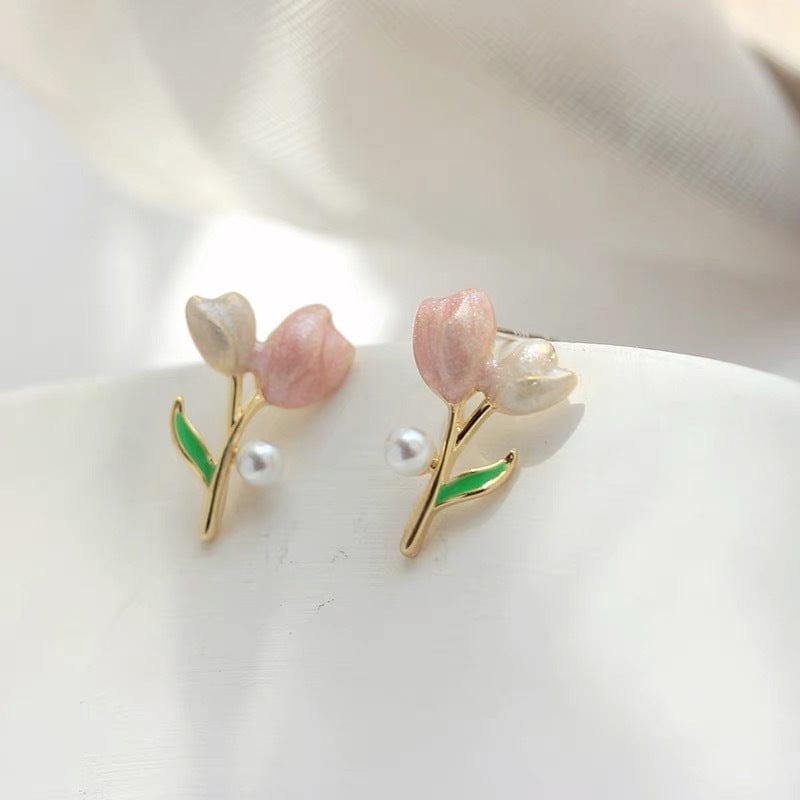 Pearl Charm Tulip Earrings