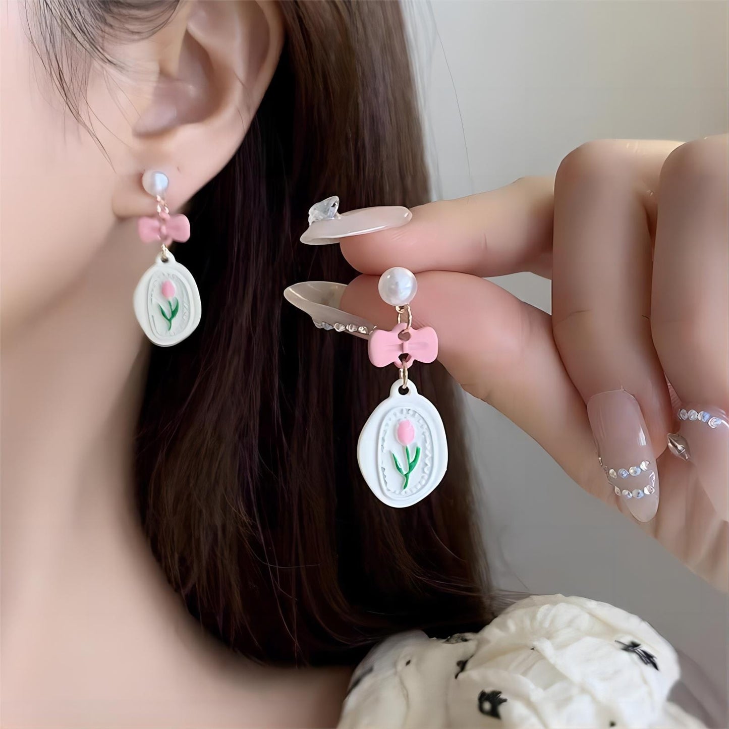 Chic Pink Tulip Earrings