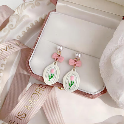 Chic Pink Tulip Earrings