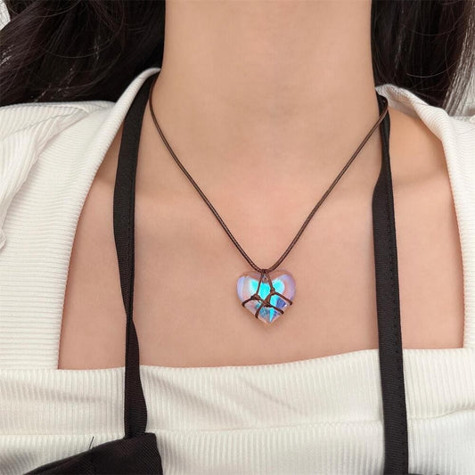 Collier ras du cou en forme de cœur en cristal naturel