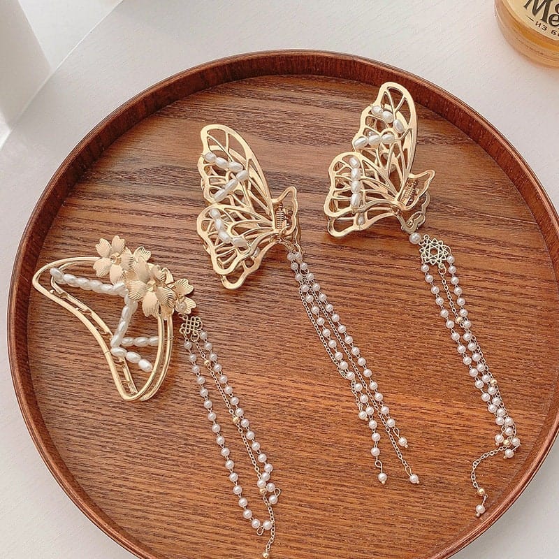 Pearl Chain Butterfly Claw Hair Clip