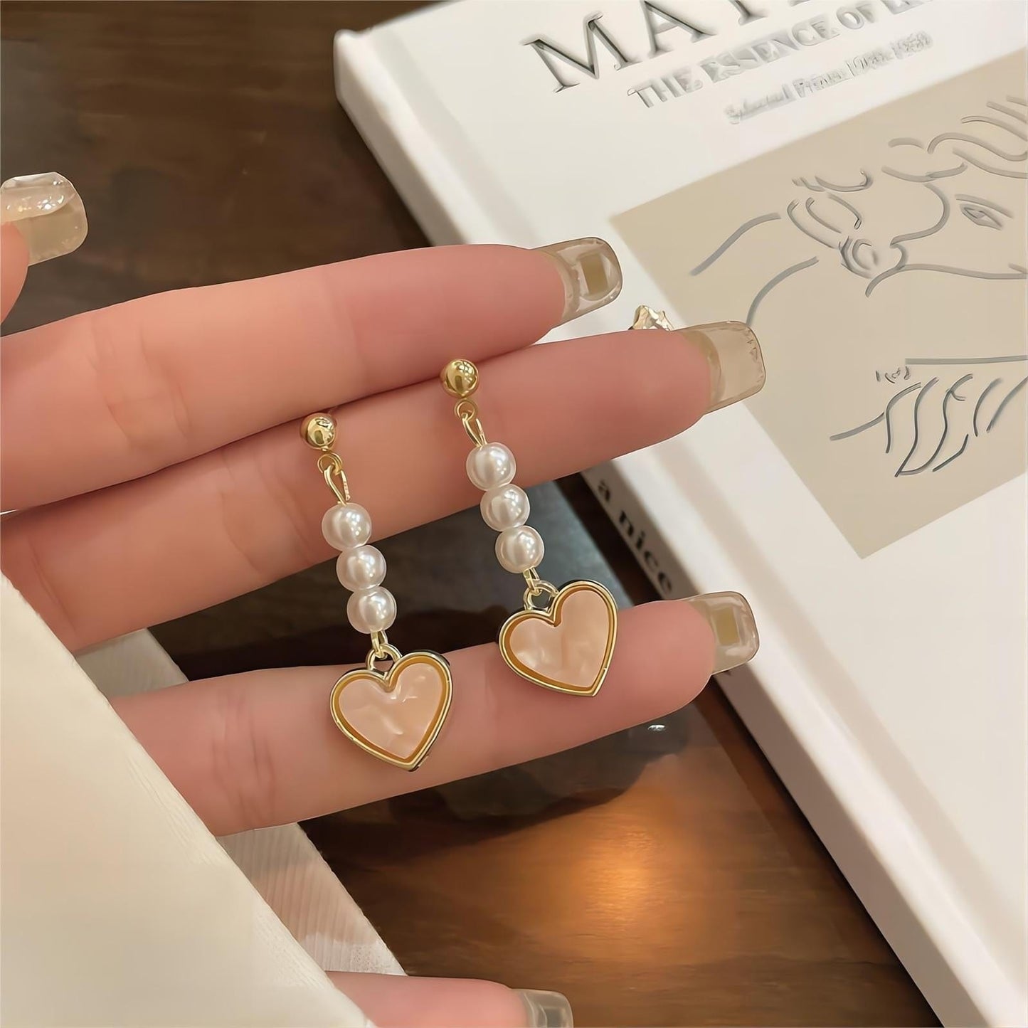 Chic Pearl Heart Earrings