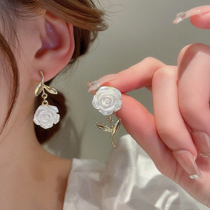 Chic Resin White Flower Earrings