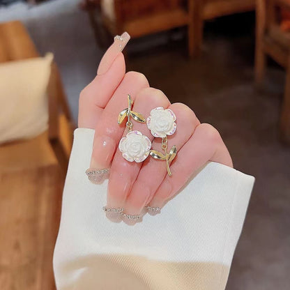 Chic Resin White Flower Earrings