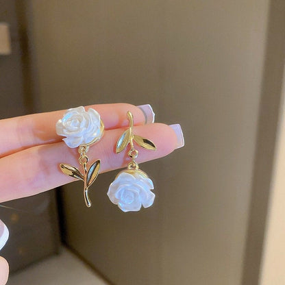 Chic Resin White Flower Earrings