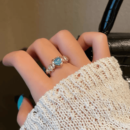 Chic Rhinestone Heart Ring