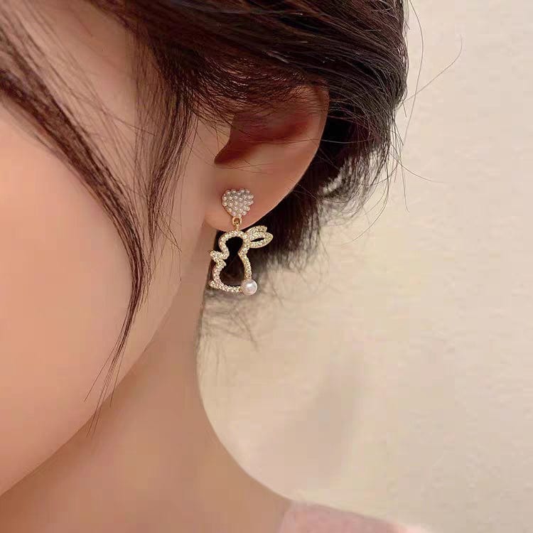 Dangling Pearl Heart Rabbit Earrings