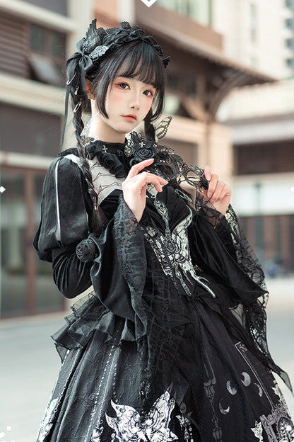 Gothic Lolita Long Dress with Print, Ruffle, and Bowknot Lace in Black