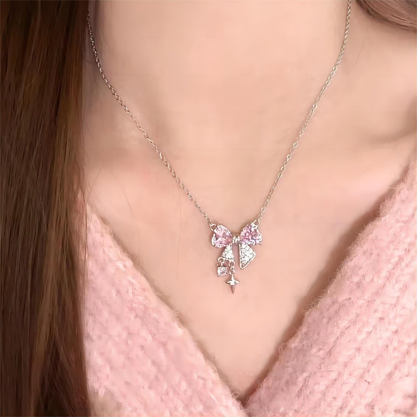 Collier chaîne en cristal avec nœud papillon GEM001