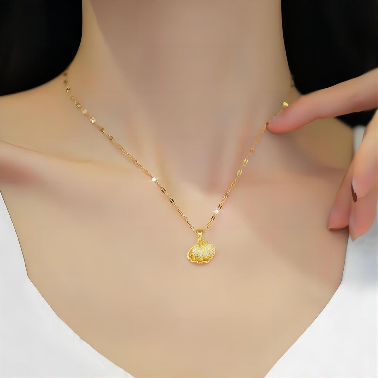 Pearl Shell Pendant Chain Necklace