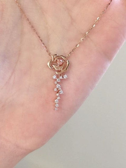 Dainty Rose Necklace